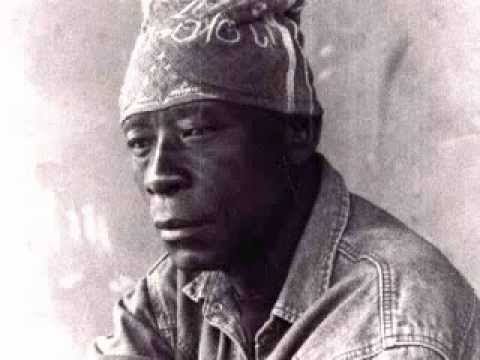 Yorubaness's tweet photo. Orlando Owoh - The Greatest Highlife Storyteller Ever

Thread! Retweet and Comment

A household name in Nigeria, Dr. Orlando Owoh has enjoyed a durable popularity that cut across generational lines

| Yoruba mummy Dave Bola Ahmed Tinubu king of boys odunlade #portable #ajah | https://t.co/o5CE3mUukB
