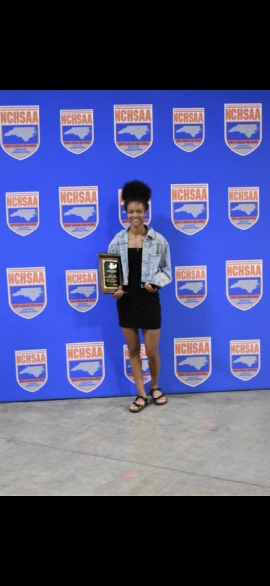 ScoutingTime's tweet photo. Cece Johnson receives Honor’s from the NCHSAA! UNCW here we come !!!
#congratulations #megaproud #primetimescouting #family #thisiswhatwedo #trackandfield #nchsaa #cecejohnson https://t.co/vv9U8WOOTf