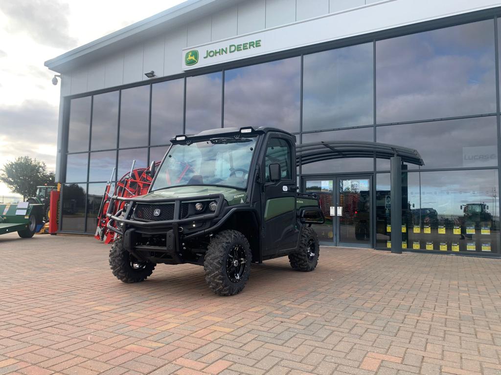 DoubledayGroup's tweet photo. Throw back to Saturday morning and a delivery by Scott Lea from our Doubleday Swineshead depot with this New John Deere XUV865 Olive &amp; Black Gator 🐊  #DeliveryDay #WorkDoneWell https://t.co/aQv9FGVBNt