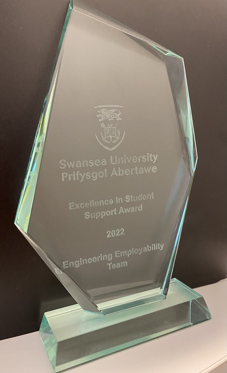 GavinBunting's tweet photo. Delighted that the Engineering Employability Team won the student nominated Excellence in Student Support Award. #SUSALT22 @SUEngineering @susaltteam @SamRolland https://t.co/TKclFRkygO