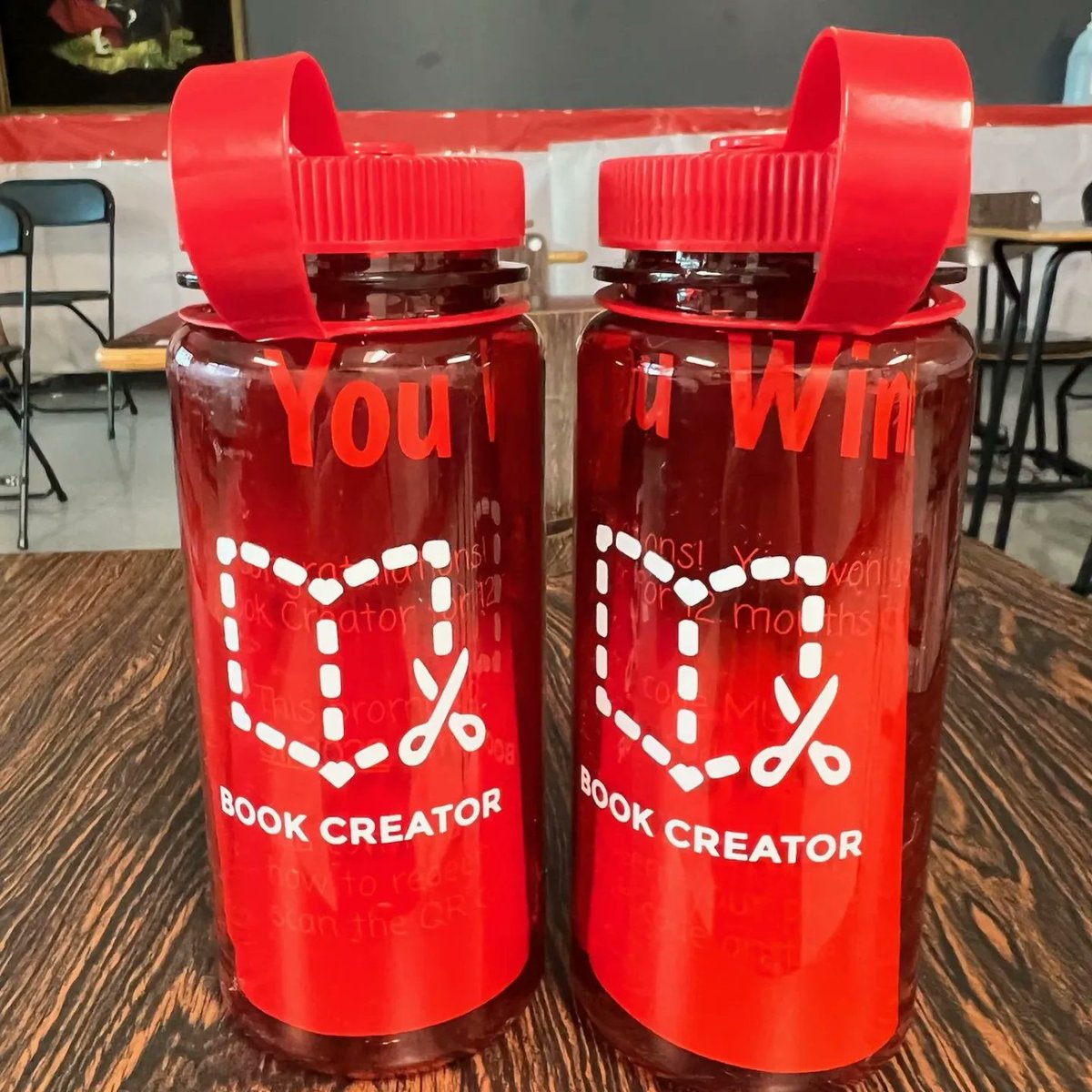 Anna and I had the best time sharing our love of <a href="/BookCreatorApp/">Book Creator from Kami</a> with educators at #2022utc!  Thanks <a href="/BookCreatorApp/">Book Creator from Kami</a> for all the swag! @upstatetech pic.x.com/yqXqRgIDj3