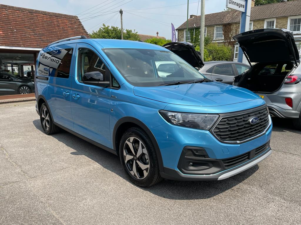 The All-New Ford Tourneo Connect - now in our Haywards Heath showroom to explore ✨✨