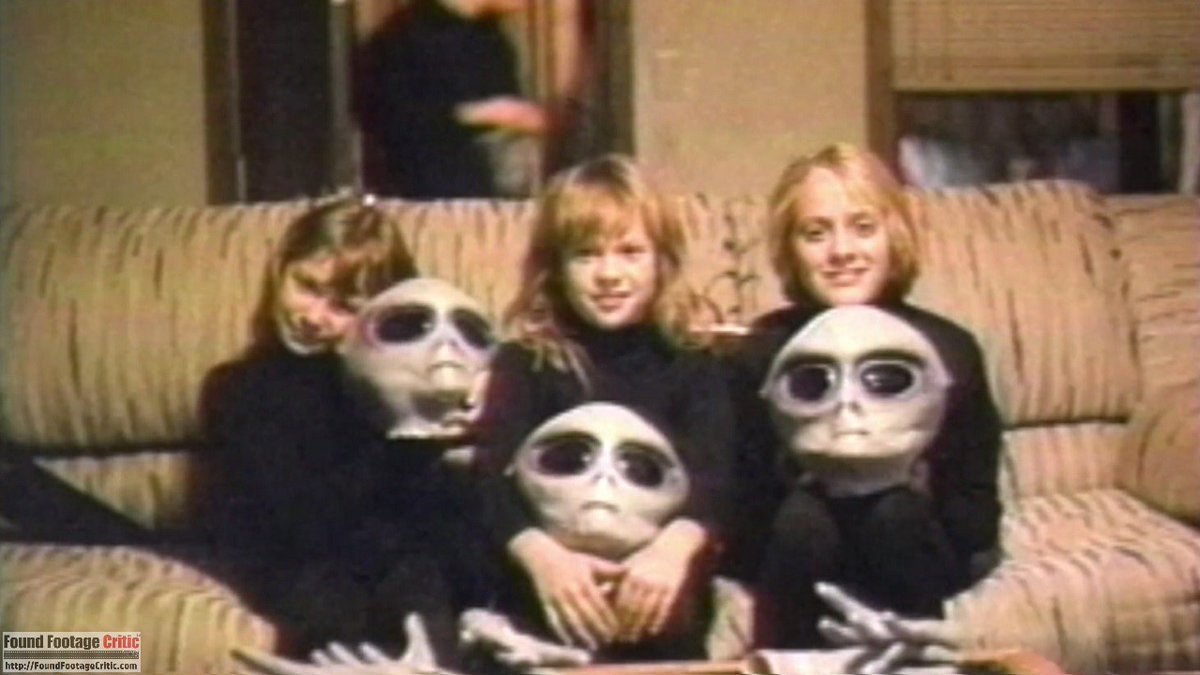 Nos llegan más comunicaciones desde la #NASA, el nuevo programa de Siete notas en negro, sobre abducciones, ya está para escuchar. 7 pelis que debes ver para salvarte de los visitantes y de las sondas anales👇👇👇
👽ivoox.com/snen-97-siete-…👽