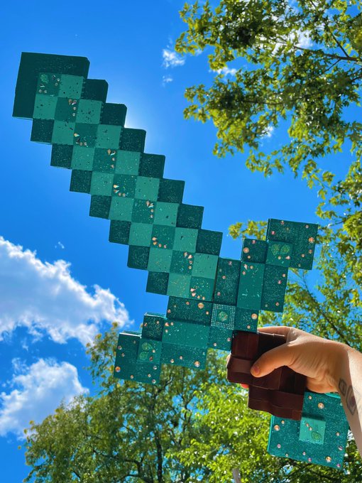 do you like my sword sword sword my diamond sword sword https://t.co/cQxRNkOtY4