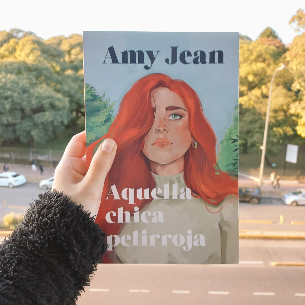 ¡Ya tienen la reseña de Aquella chica pelirroja en mi IG!❤ Hermoso libro. Necesito el que sigue😍 Muchas gracias <a href="/UranoArgentina/">Ediciones Urano Arg</a> &amp; <a href="/georginadritsos/">Georgina Dritsos</a> por el ejemplar💕