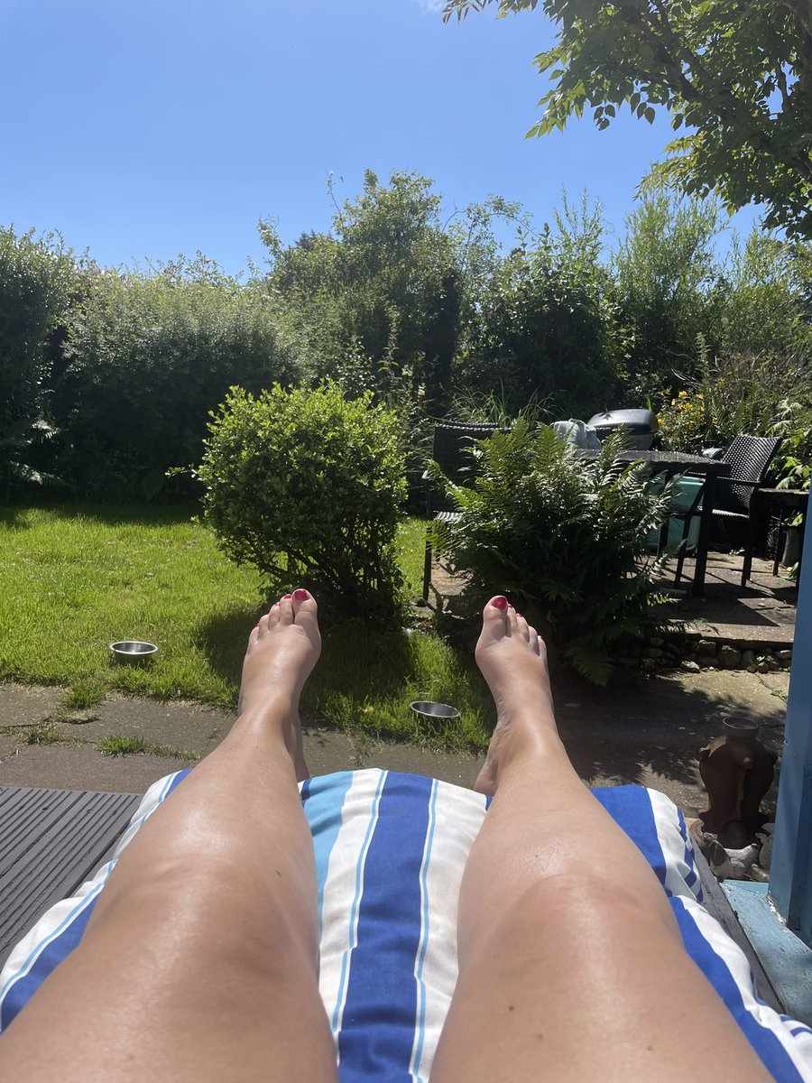 SlainteSauces's tweet photo. Thanks for the 5 mins of summer on the west coast 
#notlondon #noteast #heatwave #no #scotland https://t.co/zBhwzSVjTt