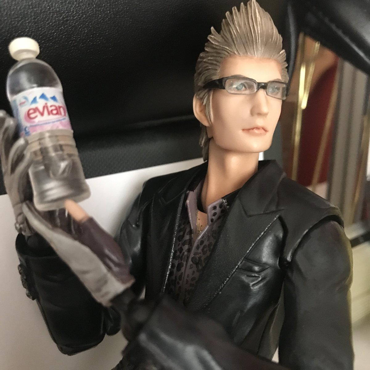 pakignis's tweet image. Remember to stay hydrated, friends! 🥤