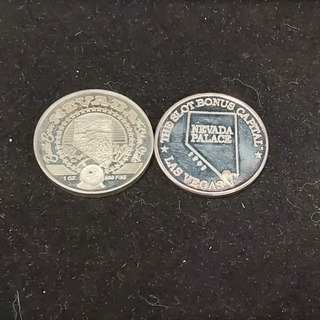ArchangelcoinLV's tweet photo. These four Nevada 1 ozT #silverrounds available at our store at 594 S Decatur in #LasVegas
Mention this Tweet & get 15% off the listed price!
#silverrounds #oneouncesilverround #nevada #nevadacollectibles #silverbullion #silverstacking #silvercollecting #stackingsilver https://t.co/ouowr0LxVp