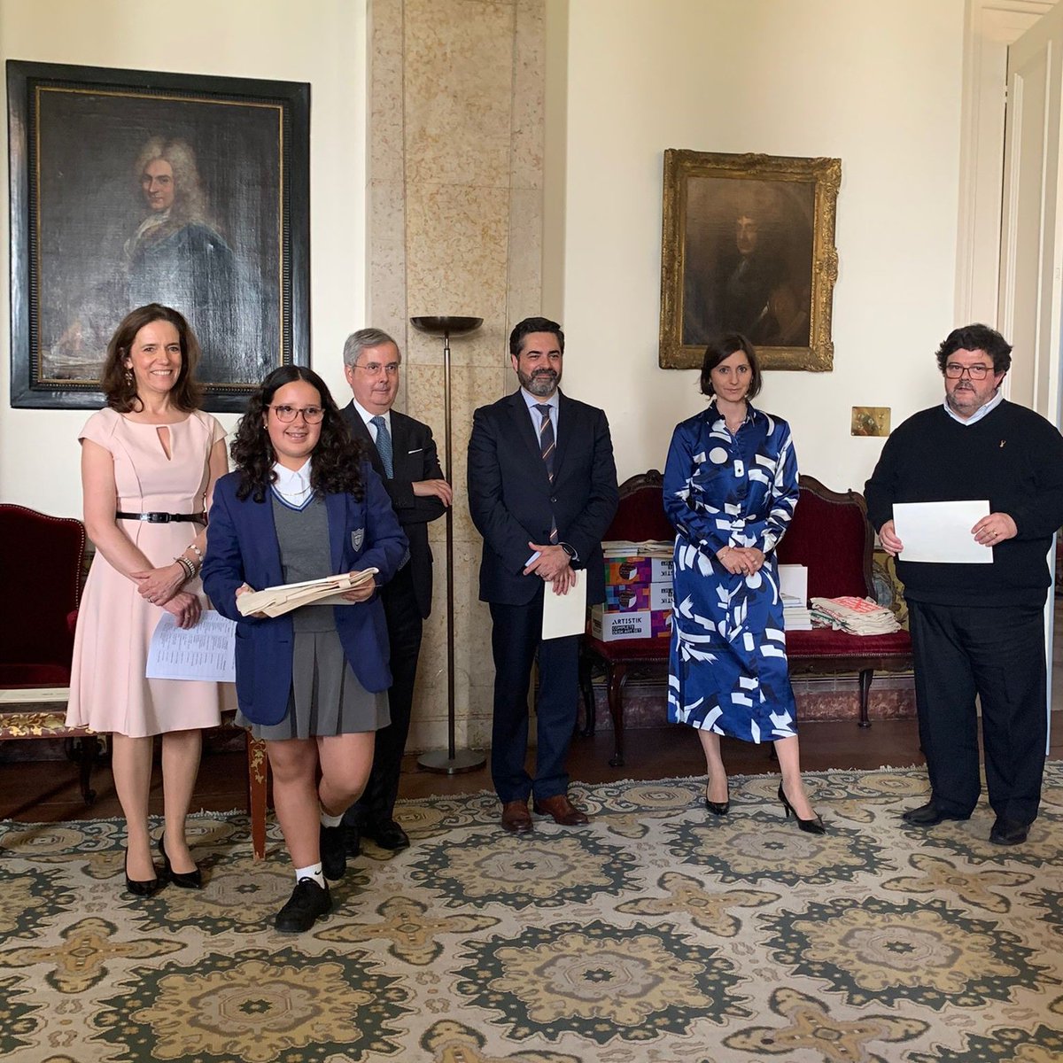 SJBC_London's tweet photo. SJBC's Luna receives her awards for Best Portuguese Language student in year 8 from senior staff at the Portuguese Embassy and our very own Mr Ferreira #learnportuguese @reginasaduarte @infoANS_EN https://t.co/oOya9LTh1e