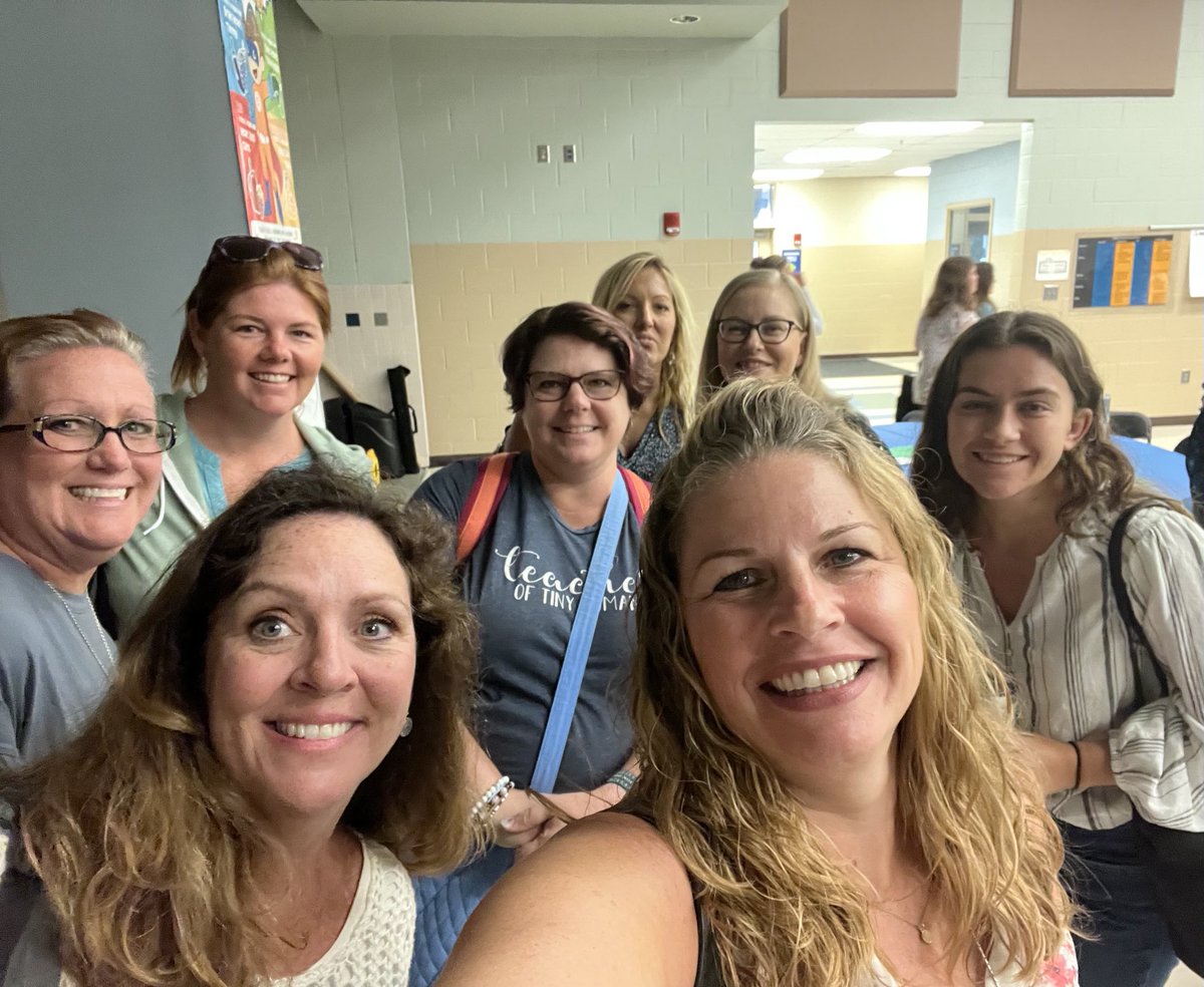 jlkrapfl's tweet photo. Deer Park Leadership Team doing some summer learning!  Professional Learning Community at its best! https://t.co/NT7XkIncVT