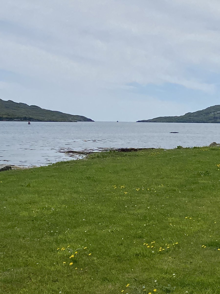 Mollkos's tweet photo. Day 1290 of #1300daysofwalking #round2crew back to Dinish for today https://t.co/ND9GFsX0gO