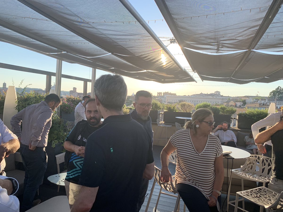 kiratech's tweet photo. È il momento del networking su una delle più belle terrazze romane #CloudNative #aperimeetup #roma #wedevopsit @CloudBees @HashiCorp https://t.co/fHIgbNWfW8