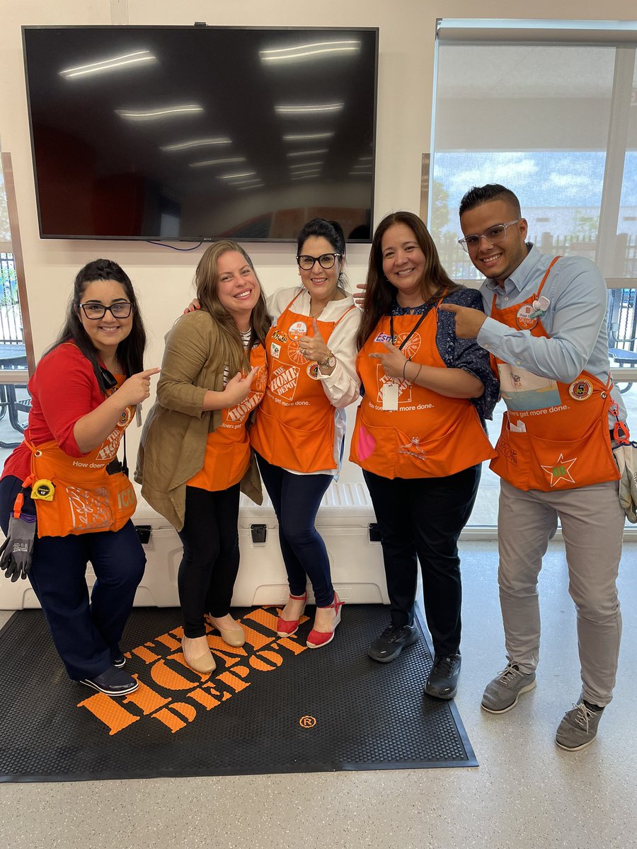 Kenia Jordana (@jordana_kenia) on Twitter photo Welcoming our very own Esmeralda to Supply Chain!!! Kudos to our former store ASDSs joining Supply Chain, being promoted to Area Supervisor, HRC and HRGs!!! Mama bear having a proud moment❤️❤️❤️#JulyChain! @DanielleDolina <a href="/RafaVelaydez/">Rafa</a> <a href="/Anita_Alvarez06/">Ana Alvarez</a> <a href="/AniledisE/">Aniledis Echevarria</a> Welcoming our very own Esmeralda to Supply Chain!!! Kudos to our former store ASDSs joining Supply Chain, being promoted to Area Supervisor, HRC and HRGs!!! Mama bear having a proud moment❤️❤️❤️#JulyChain! @DanielleDolina <a href="/RafaVelaydez/">Rafa</a> <a href="/Anita_Alvarez06/">Ana Alvarez</a> <a href="/AniledisE/">Aniledis Echevarria</a>