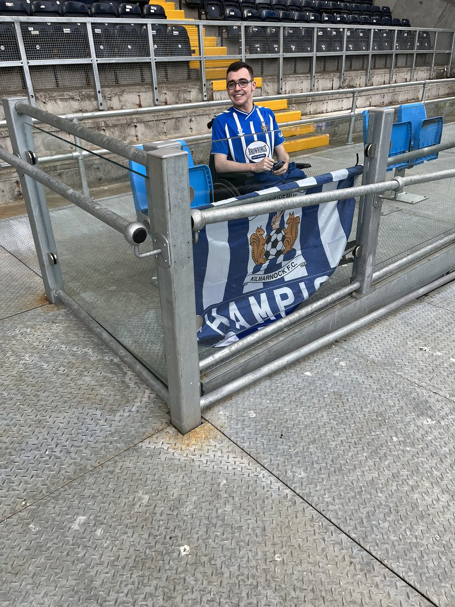 Laurie Finlayson tweet media