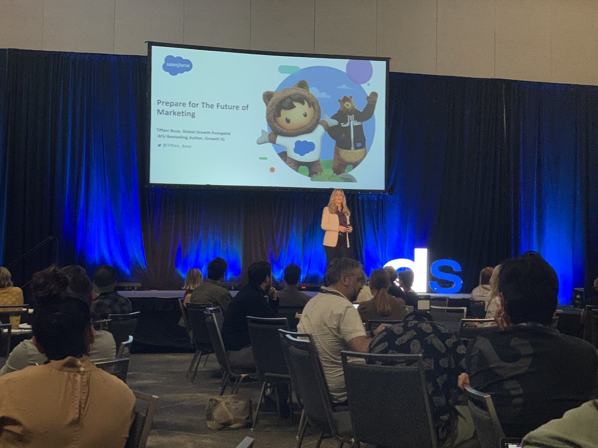 vanessaideas's tweet photo. Day 1 of @DigitalSummits Portland has been off to a great start! 🚀 after a 3 year hiatus, it feels good to get back to in-person events again!
#digitaltransformation #digitalmarketing #dsden #dspdx #data #digitalsummit https://t.co/8Vx7SEheZO