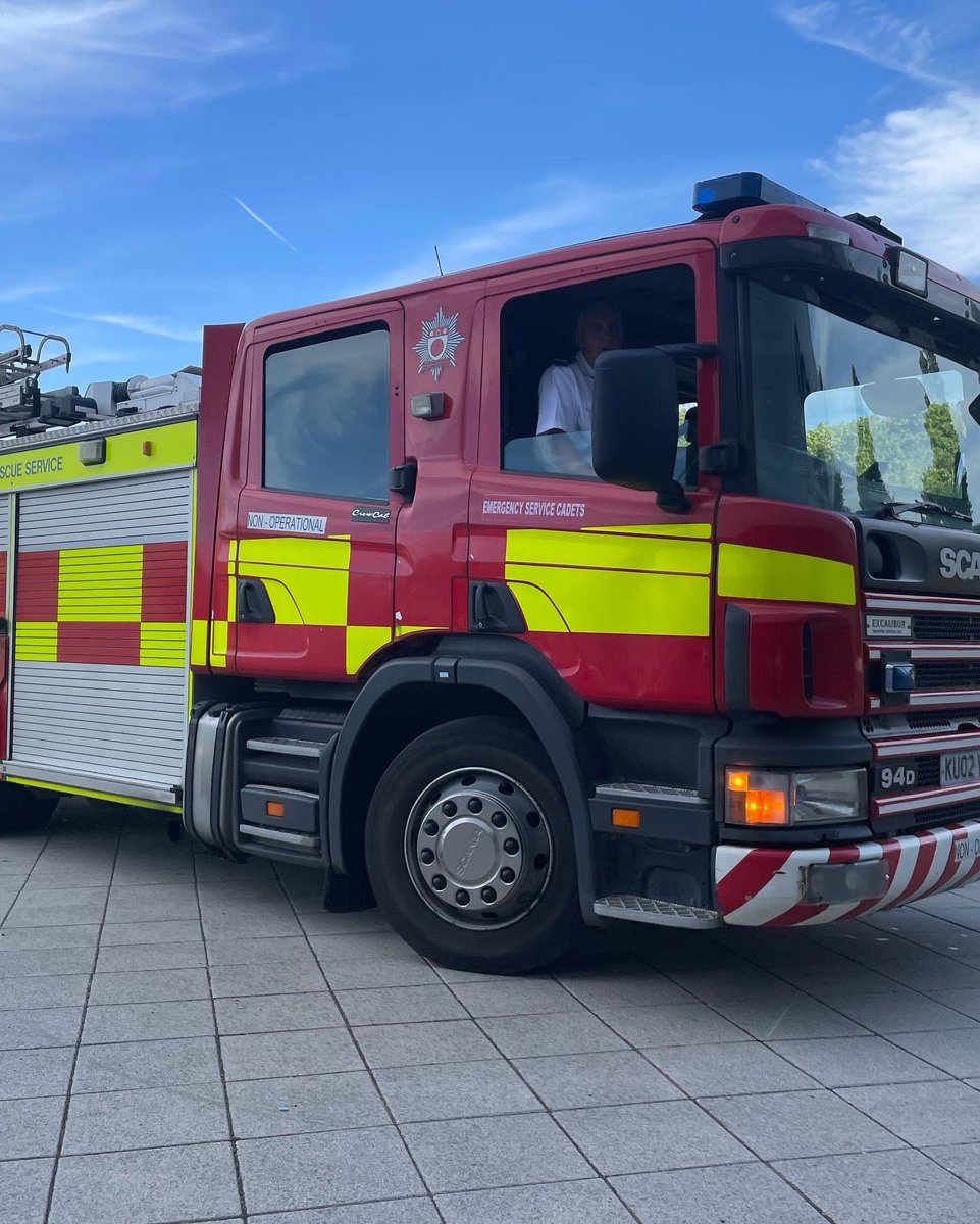 KingswoodAcad's tweet photo. Thank you to the fantastic parents & carers who have supported the students & the amazing Emergency Services & cadet leaders who made this afternoon’s events possible. Well done to you all!
#KnowledgeSuccessAchieve #beinspired #RISEupKSA #WeAreGAT @N_NorthantsCFR @lea_buckingham https://t.co/junYal3Hfx