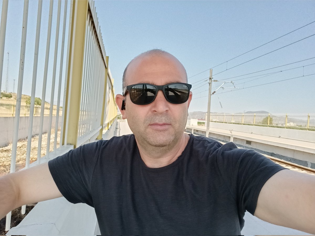 Acısını çektiğim bu dünyanın tatlısını kimseye yedirmem.. 👌