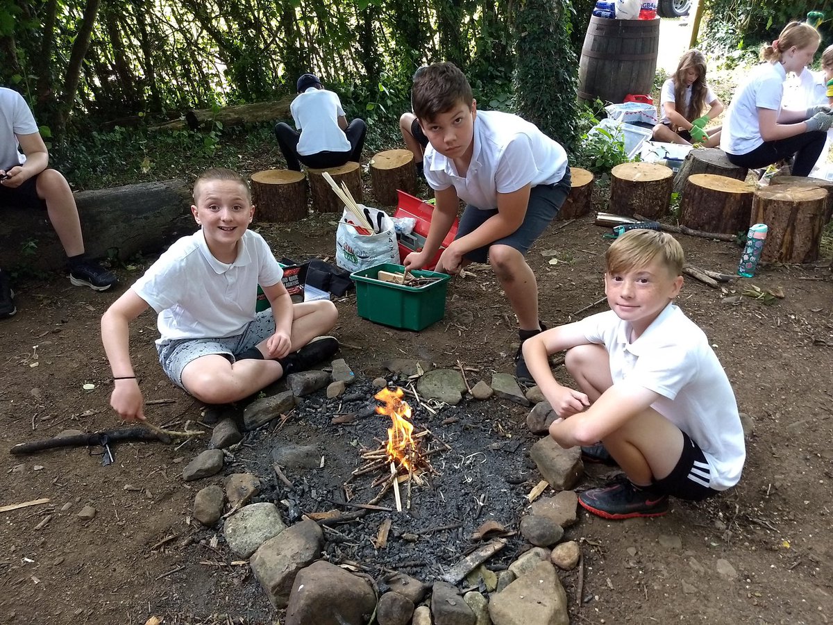 gilwern_school's tweet photo. A fantastic #forestschool session today with #GilwernYear6 @ForestSchoolsUK We loved using our new table and new shed @BandQ #projectpond
We made s’mores on the fire, whittled wood, made bird houses and climbed trees #healthyconfidentindividuals @_OLW_ @Mon_Adventure https://t.co/nosscEStnX