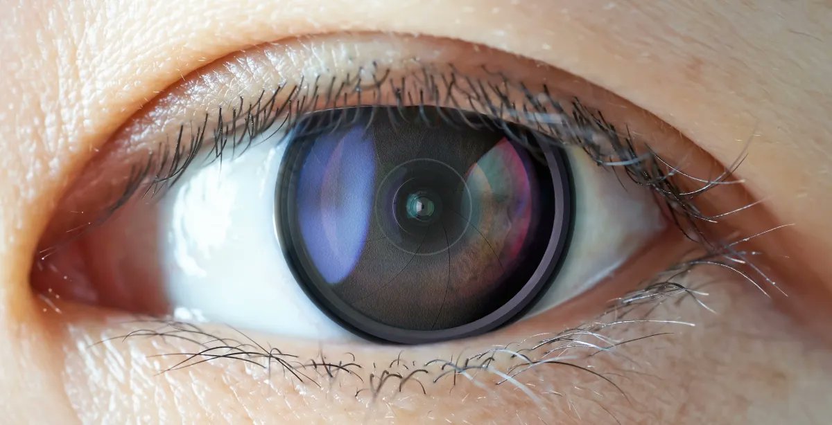 CharlieFink's tweet photo. A new milestone in #AR technology was achieved, and it highlights how far the field has come over the last few decades, the first authentic test of an #AugmentedReality contact lens. 

A new milestone in augmented reality: Functional #ContactLenses https://t.co/3hZBBanD3m https://t.co/UAj6MuogQj