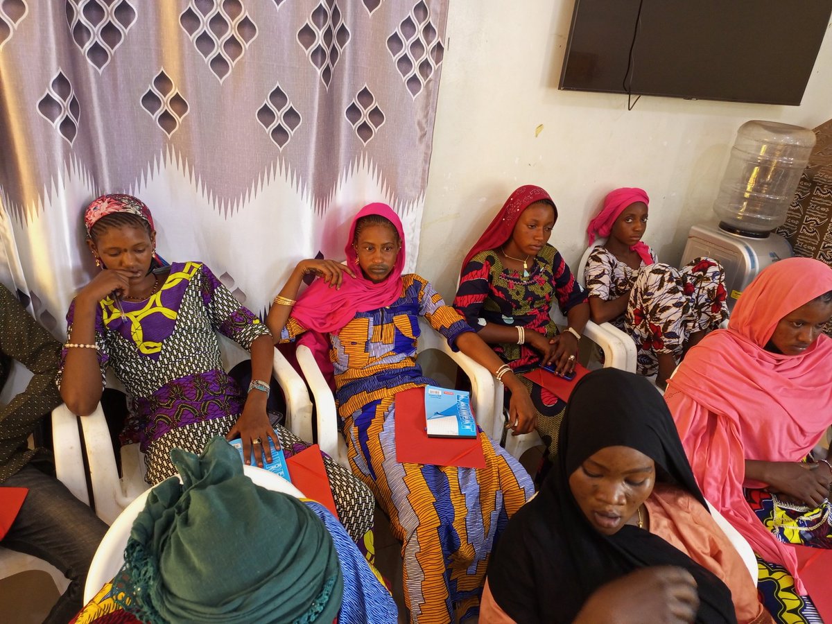 mali_justice's tweet photo. Début d'une formation de 2jours de 40 jeunes #victimes déplacés sur les activités de la #CVJRMali en vue de prendre en compte leurs besoins et aspirations prioritaires dans le rapport final de celle-ci.
#projetEJPR-Mali
@ActionAidInternational
@ASFCanada 
@CVJR_MALI https://t.co/TNCuSexGL4