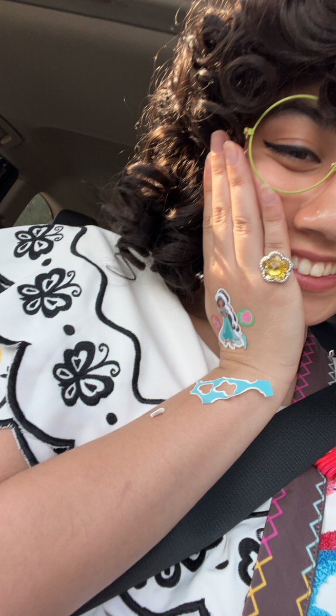 GabbyMaresco's tweet photo. kids are the sweetest, so happy to be making some miracles with them! thank you for the stickers π
β¨Once Upon A Daydream Partiesβ¨ #partyperformer #princessperformer #princess #encanto #actor #singer https://t.co/bPy0KL989s