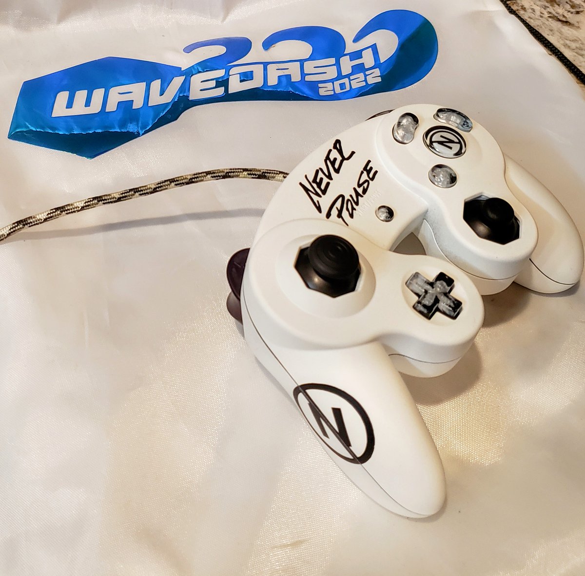 wavedashseries's tweet photo. Surprise! Thanks to our friends at @NPTournaments , we are giving away a new NPT Gamecube Controller! 🎮
All you have to do is:
💙Like
🔁Retweet
🌊Tag a friend
▶️Must Follow @Wavedashseries & @NPTournaments
Winner will be announced during Wavedash before Top 8 on Sunday(8/7) https://t.co/FhbtIPlIsu