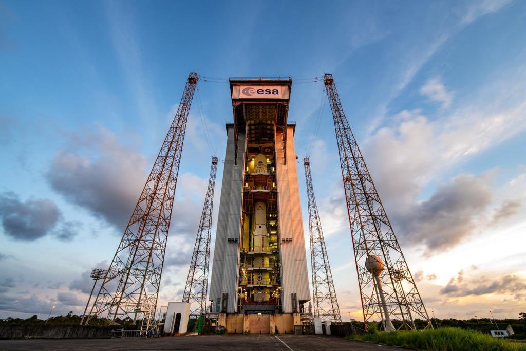 robertapinotti's tweet photo. Il successo del lancio di #VegaC conferma la leadership dell’Italia e dell’Europa nello Spazio, anche come elemento centrale per la Difesa Comune Europea. Complimenti a @esa @asi_spazio e @avio_group per il risultato raggiunto. https://t.co/eLIMQIIogG