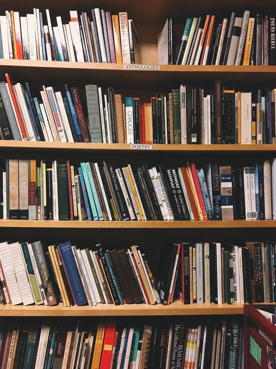 librofilos's tweet photo. La belleza de los libros https://t.co/KOoM6dWjpO