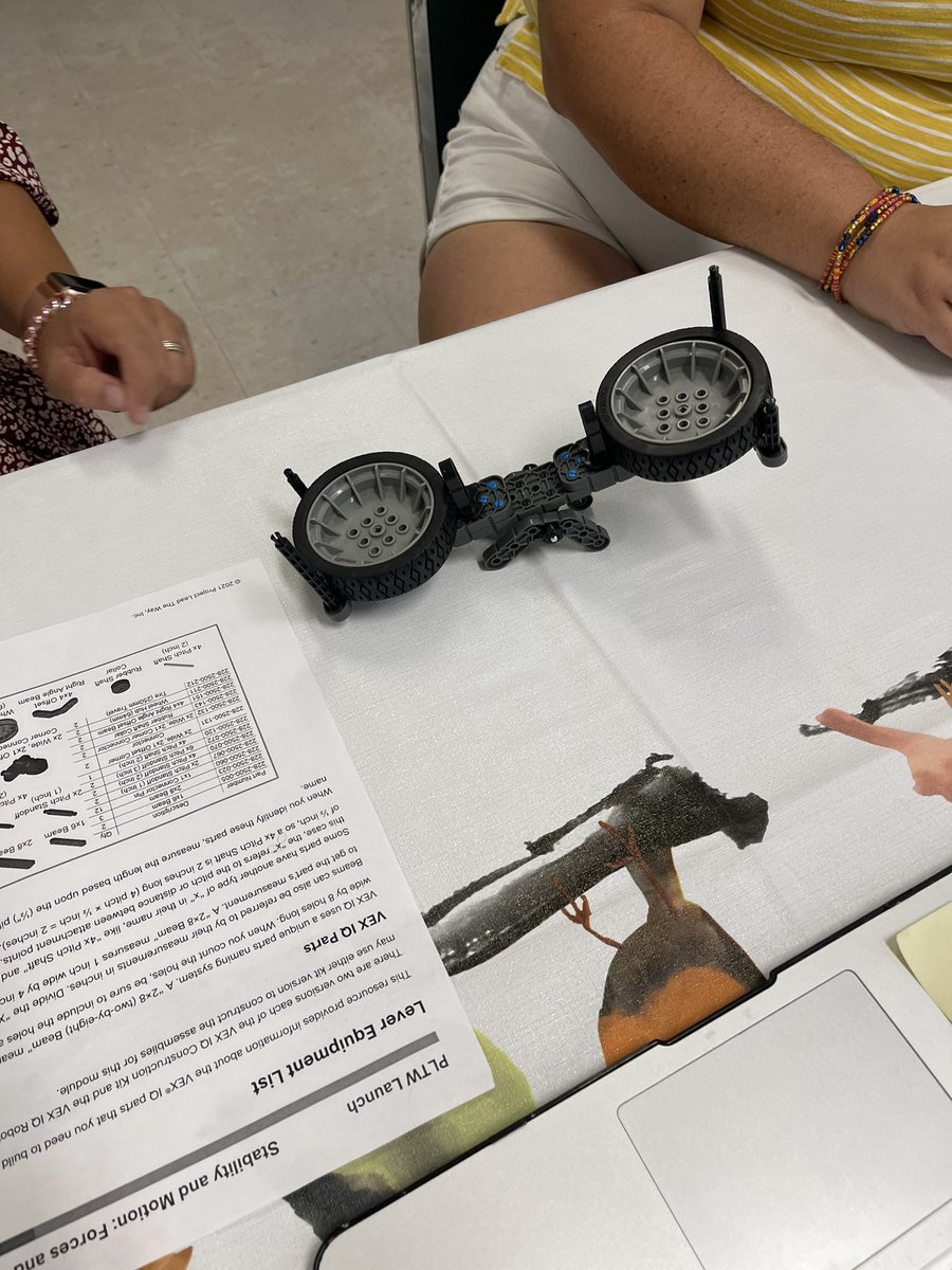 Hays CISD STEM tweet media