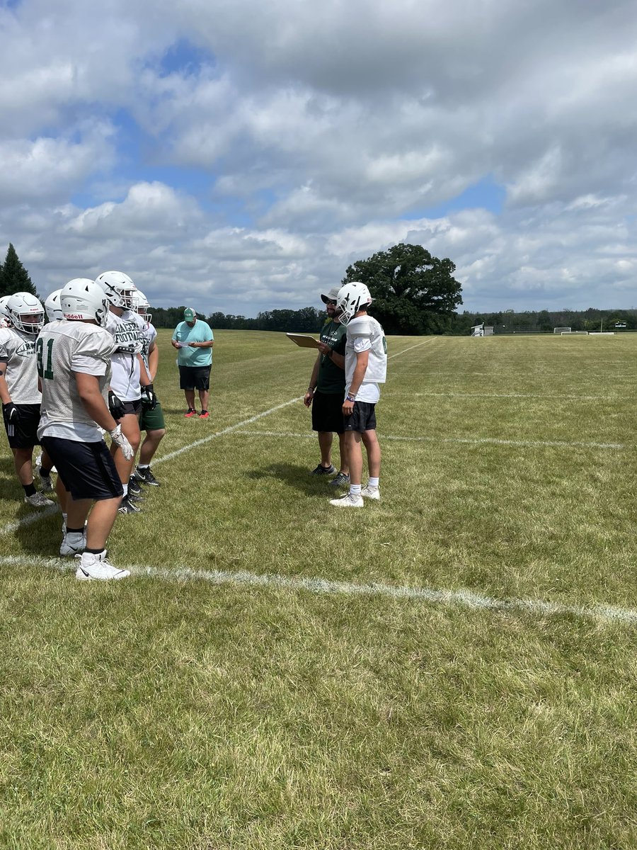 david_kren's tweet photo. Day 3 of campβ¦always one of my favorites as the @KMLHSfootball team puts the shoulder pads on and it gets a bit more physical. A couple of good sessions of O v D on film help with growth and execution. Players giving green encouragement was great!#PURpose #Filmdoesntlie #9clap https://t.co/WecWxxnxsj