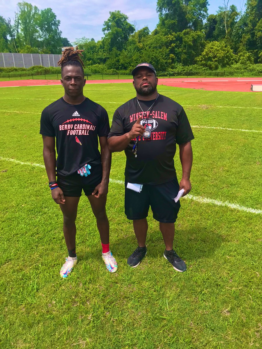 Tyler Perkins 🏈🏀 tweet media