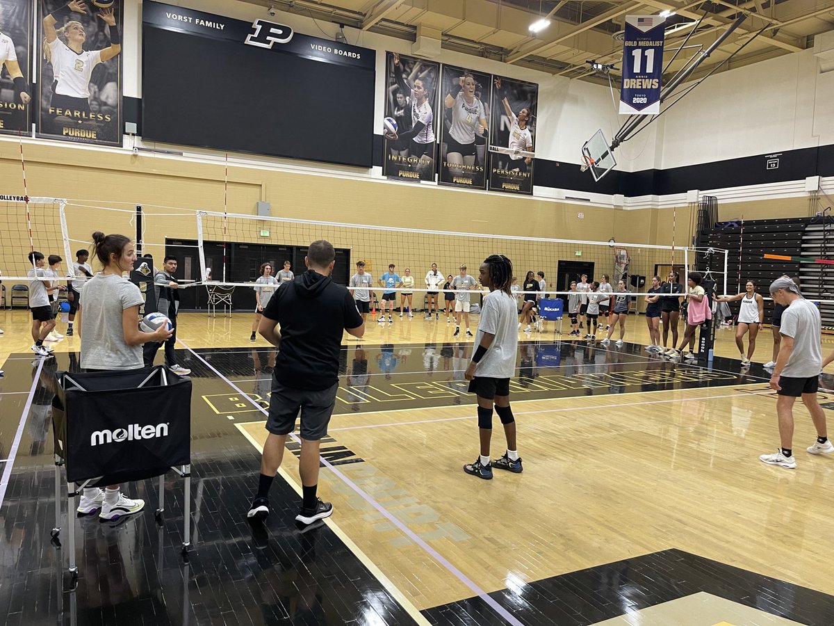 DaveShondell's tweet photo. First ever ⁦@PurdueVB⁩ camp for the young men. We had a great crew. Boys volleyball is America’s fastest growing sport. Our Indiana high school association has made it official. Now is the time for principals, AD’s, parents &amp; school  boards to do what is right. https://t.co/mtVrjXjPyZ