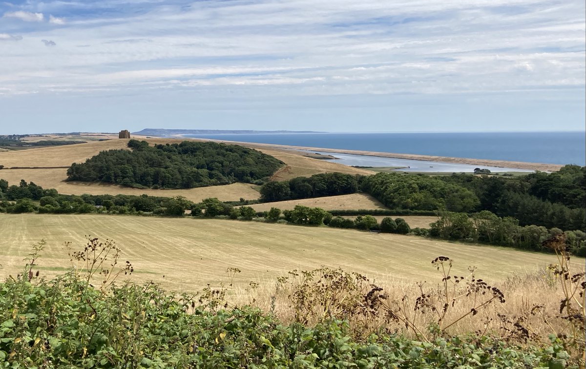IanRidley1's tweet photo. Decided to drive home from Plymouth the pretty way. Much longer, but wanted to take in Vikki's very favourite view. Also stopped off at a seaside town not been to for years and the plot to next #JanMason crime novel came to me. Sometimes the shortest journeys are not the best. https://t.co/MEi7TI0UKW