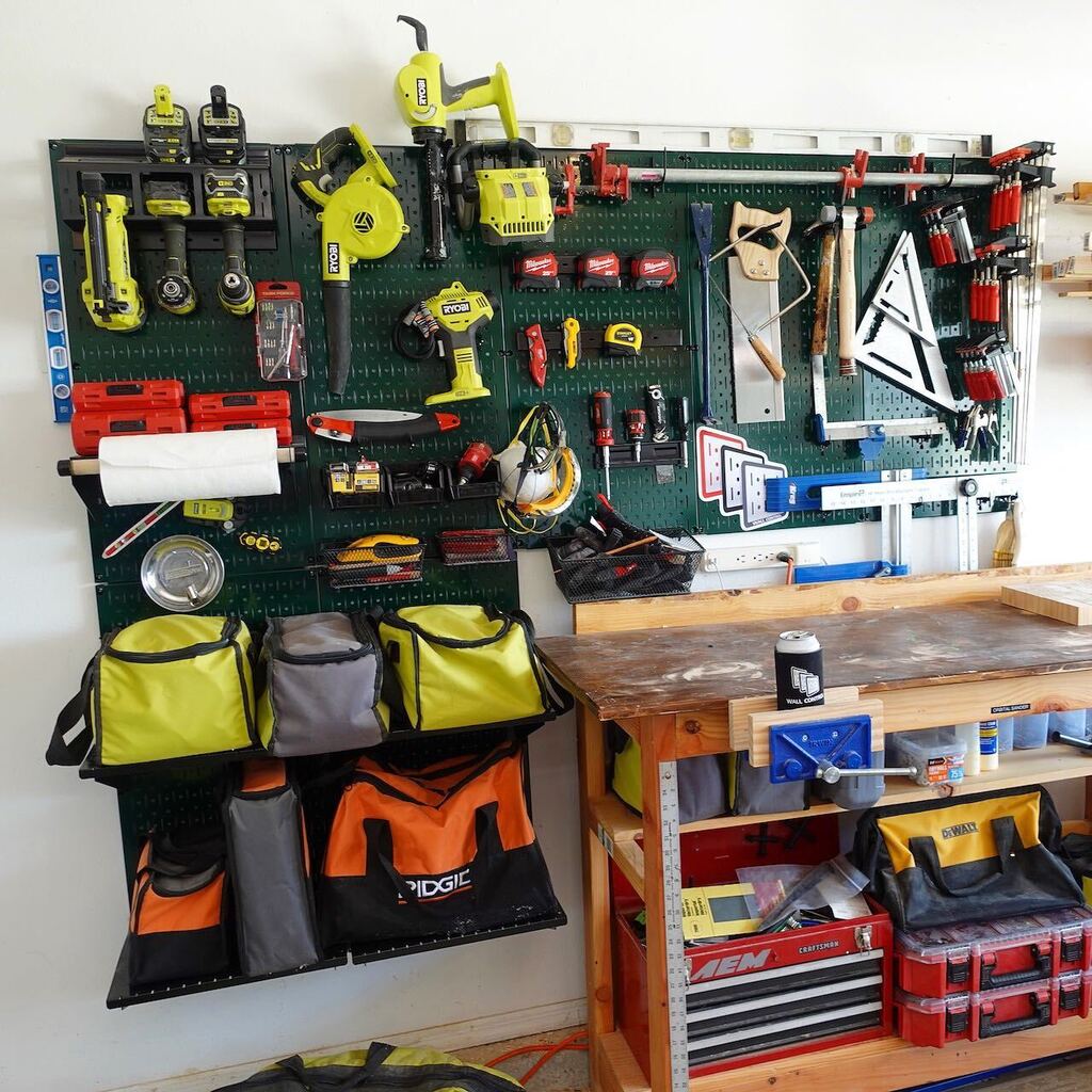 mdprojects2's tweet photo. New @wallcontrol! I (Steph) took a trip to Orlando to help my friend replace his old school wood pegboard with metal pegboard! Check out the full video on #youtube #trylearnshare https://t.co/E4OOf3fPHv https://t.co/PydVnls5Jn