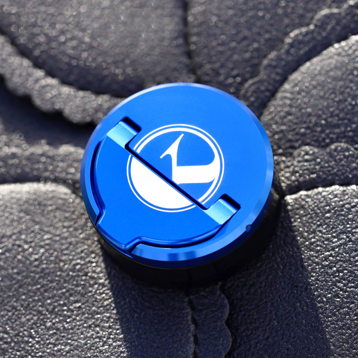 KlleenKit's tweet photo. Tougher Than Tough.

#Klleen #Grinder #Handle #PatentPending #JamFree #MedicalGrade #AerospaceAluminum #Performance https://t.co/FklOk91y8E