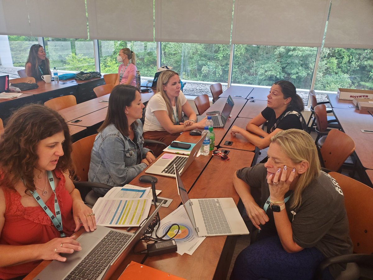 ProjectFuture7's tweet photo. "Our brains are cooking right now" 🔥🔥💻🤓 -  signed, ES teacher #ProjectFuture #SummerCollaborative #Elementaryschools #CSCurriculum #Codeorg #Ctcsta #ctpublicschools #Bridgeportpublicschools #STEM #csfoall https://t.co/nyJS6qeqbh https://t.co/Oio9UM8HxQ