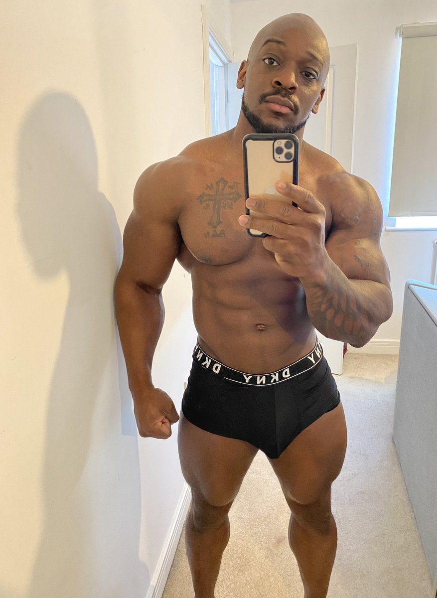 TyOGHD's tweet photo. Woke up like this π making it happen π
#litwork #promiseidontworkout #showmehow got to
https://t.co/nkuSQjjG6M β
#biggrind #mindandgrind! #fitnessapp #onlinecoach #growing https://t.co/SYnMbLpy0r
