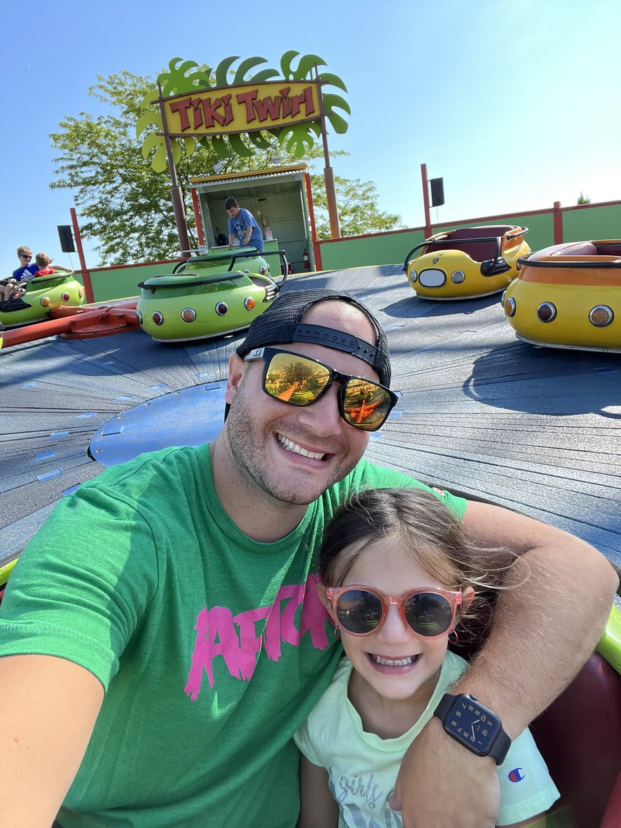 bradbonaroti's tweet photo. Let the birthday shenanigans begin at #APlaceLikeNoOther #CPthePlaceToBe @cedarpoint https://t.co/tE03mAJEjr