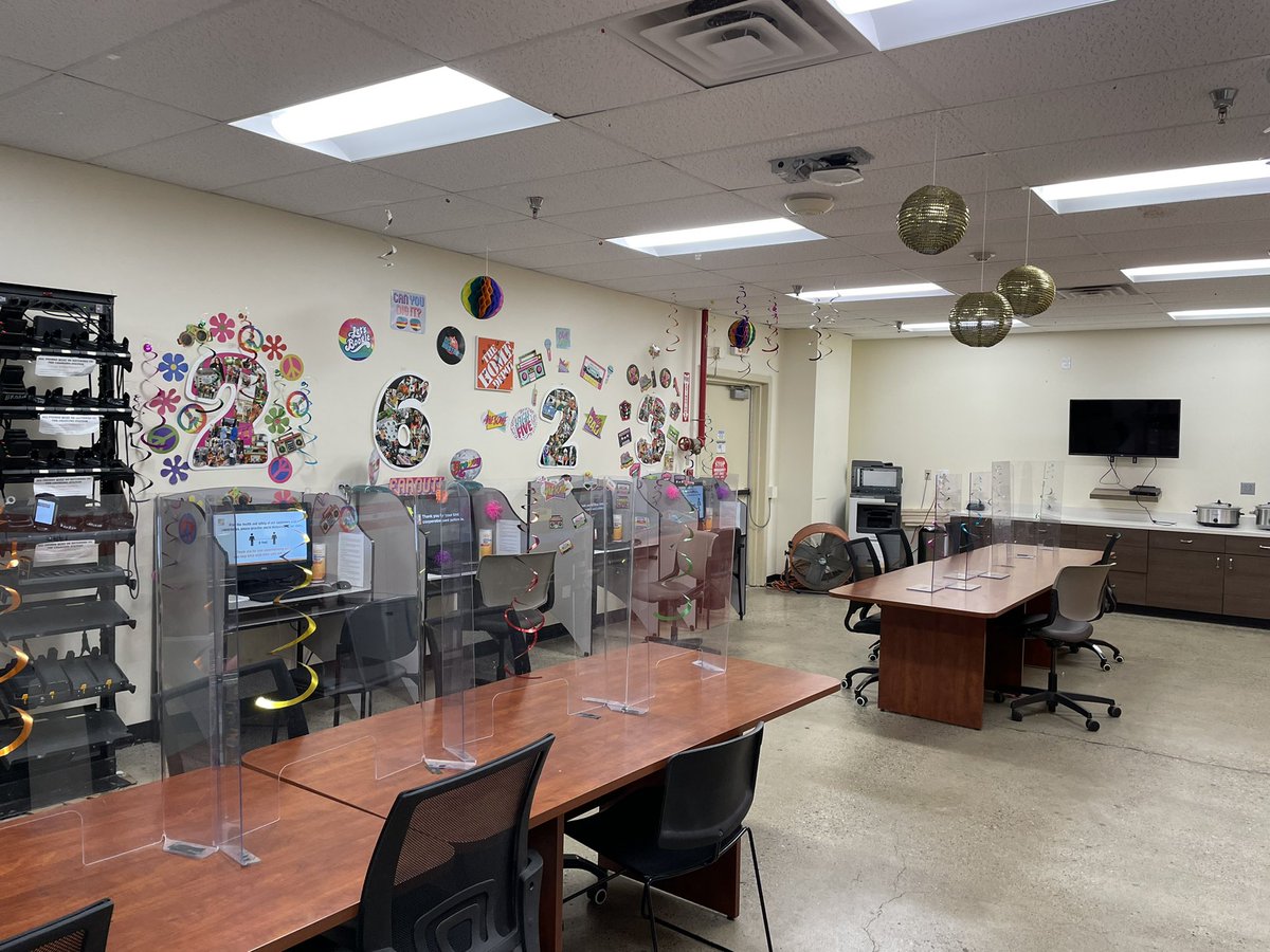 Having some fun with VOA in 2623! #MemoryLane #favorite-decade #team80’s <a href="/homedepotjennb/">Jenn Bourque</a> <a href="/SWhitehouse264/">Scott Whitehouse</a>