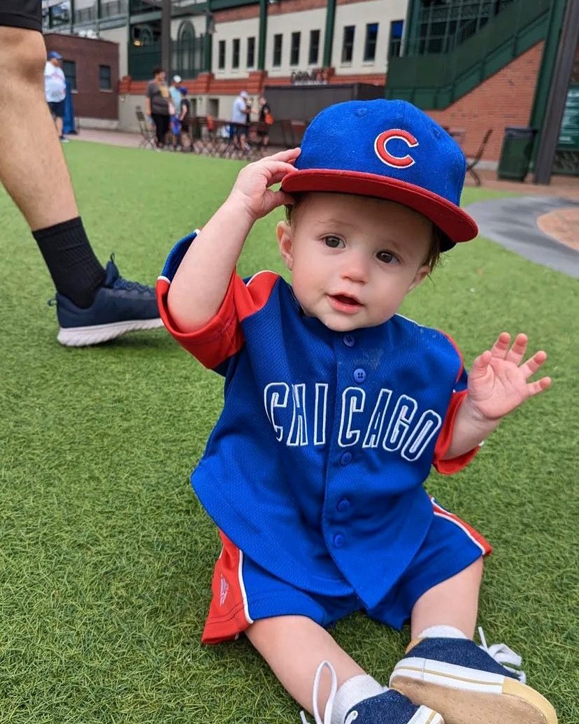 TaileyH's tweet photo. @Cubs should sponsor this cutie! New model for your merch! https://t.co/CFGWXItQ7g