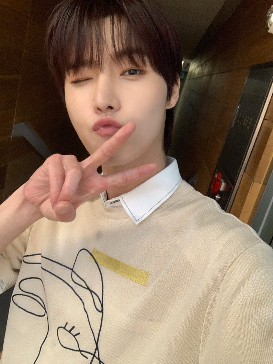 #YONGHOON #용훈 #ONEWE #원위 

<a href="/official_ONEWE/">원위 (ONEWE)</a>