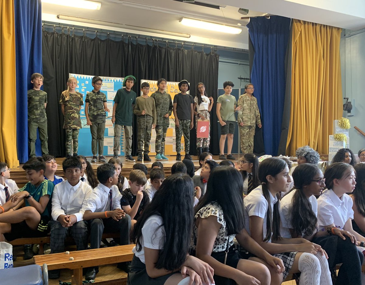 Well done Year 6 for a fantastic production of ‘School Daze’ 👏👏