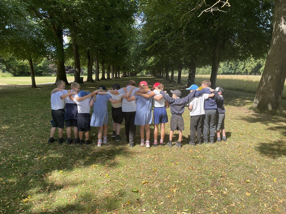 Mrs Thomson tweet media