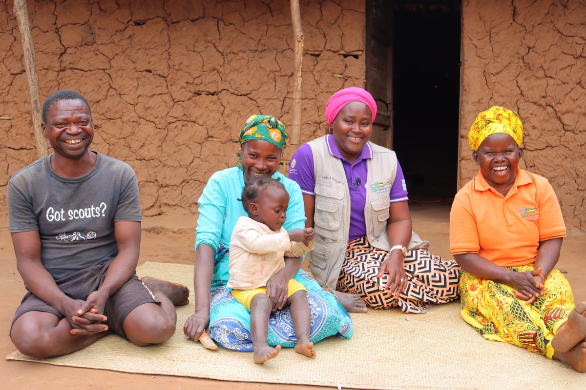 ECT3Project's tweet photo. Under an agreement with the Ministry of Health of Mozambique, Community Health Committees and Volunteers are trained by ECT-3 project, implemented by @WorldVision and funded by @USDA https://t.co/9wzafcvF2M