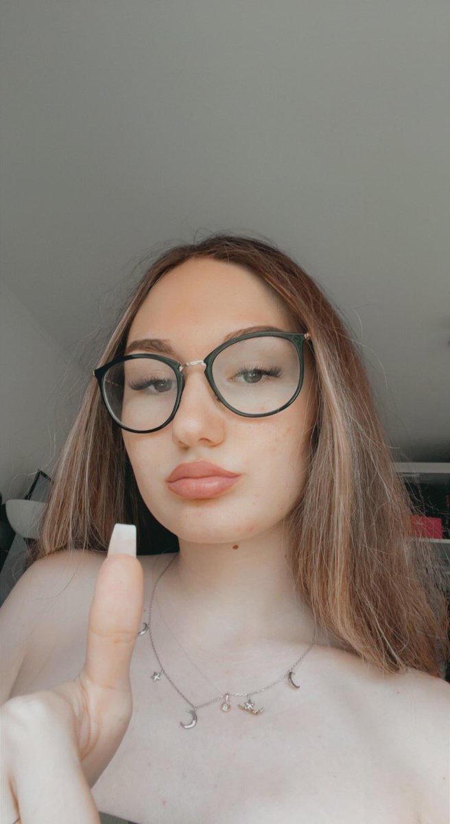 Kontofick heute !
Los herkommen und dein Konto Räumen
lassen!👠👠👠👠 #scat #moneydom #findom #mmd
#findomme #blackmailing
#homewrecking #blackmail #geldsau
#pay