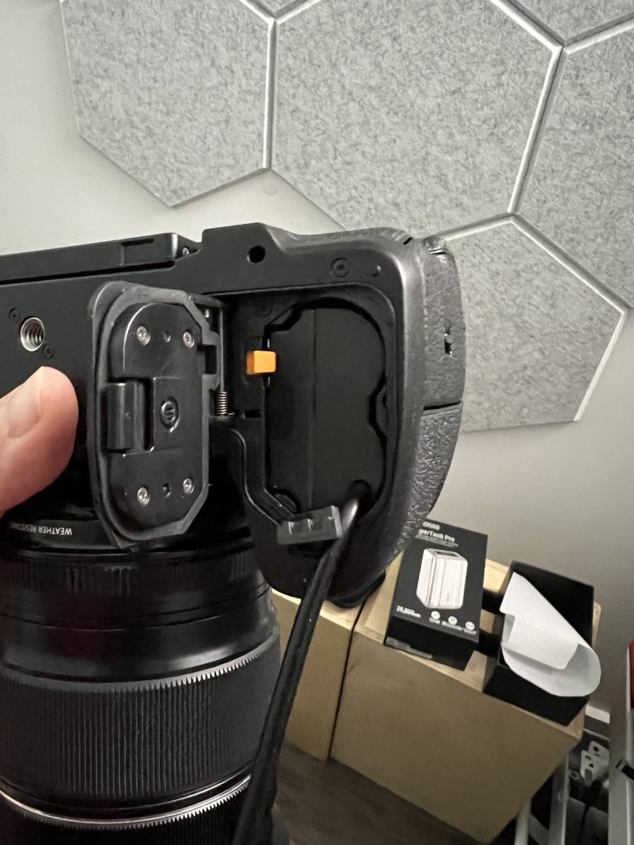 ch3m1st's tweet photo. Anyone know of a product to provide all-day power to the @FujifilmX_US #XH2S ... I upgraded from the X-T2, and can't find a compatible dummy #battery solution. The battery grip no longer has an a/c port. USB Charging doesn't work while the camera is on. https://t.co/gSzShT1aiK