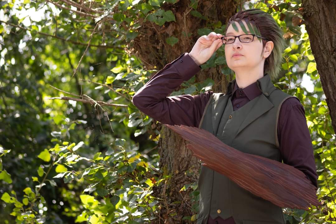 Clyde 

Teufelsfrucht: Ki Ki o Mi
[Kann Holz kontrollieren und seinen Körper zu Holz verwandeln.]

Er will sein Kopfgeldjäger-Dasein beenden und als Admiral in die Marine eintreten.
Um sein Ziel zu erreichen muss er den Strohhut fangen! 

Gespielt wird Clyde von Yumi.