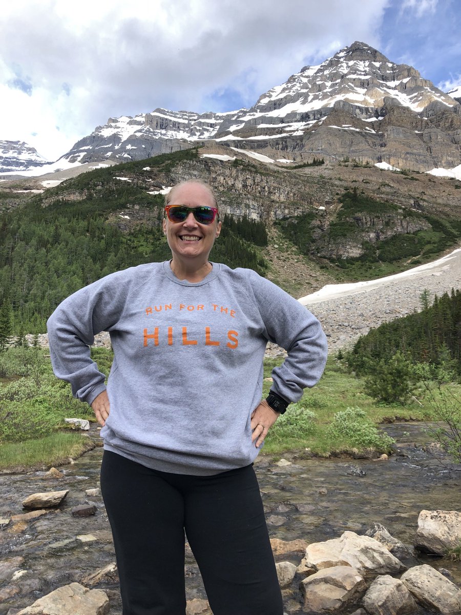 Great day to Run For The Hills in my ⁦@palatinewinery⁩  sweatshirt.