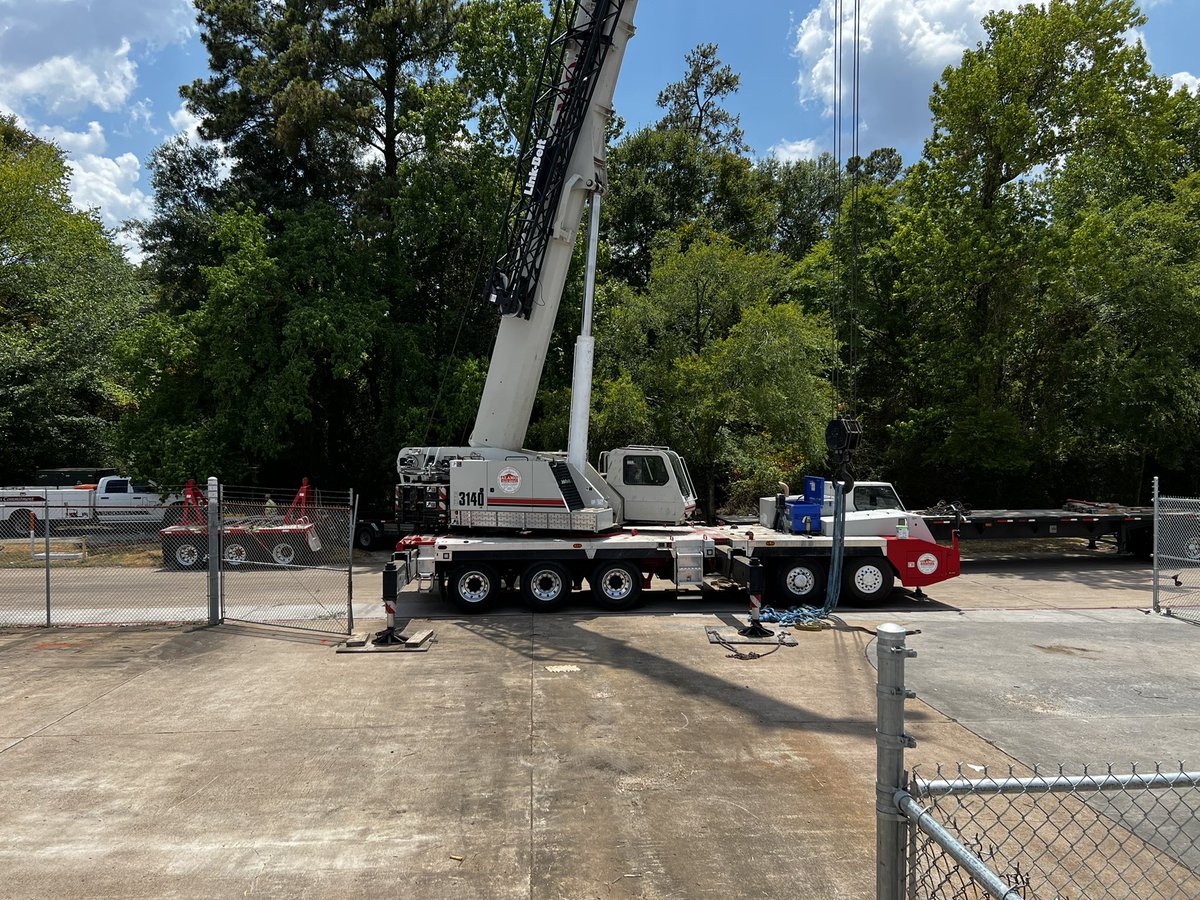 freddyvaca1's tweet photo. Building utilities! Pushing the boundaries! Innovate or die! #LFG #WeAreLunarDev #FlareNation #Moretocome https://t.co/mjIV4OeEzx