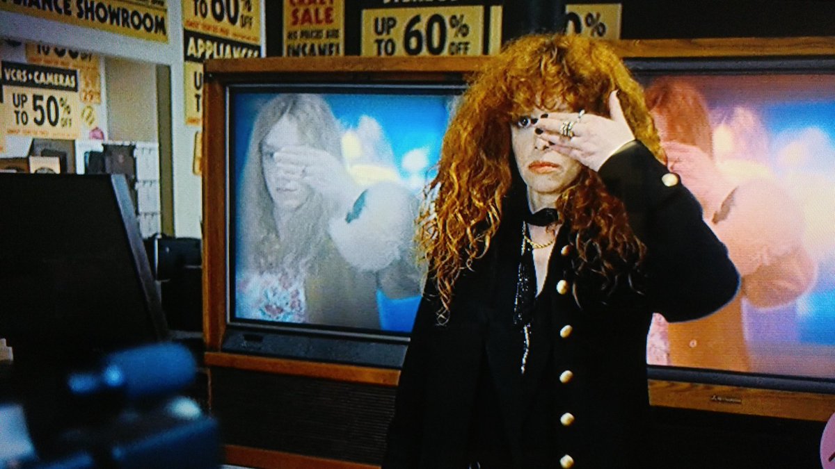 ginn233's tweet photo. #NatashaLyonne #RussianDollS2 #spacetimeshit #lifeloops ❤👏 https://t.co/M0hTl7jdPG